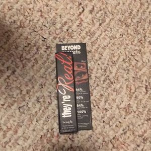 Benefit they’re real mascara